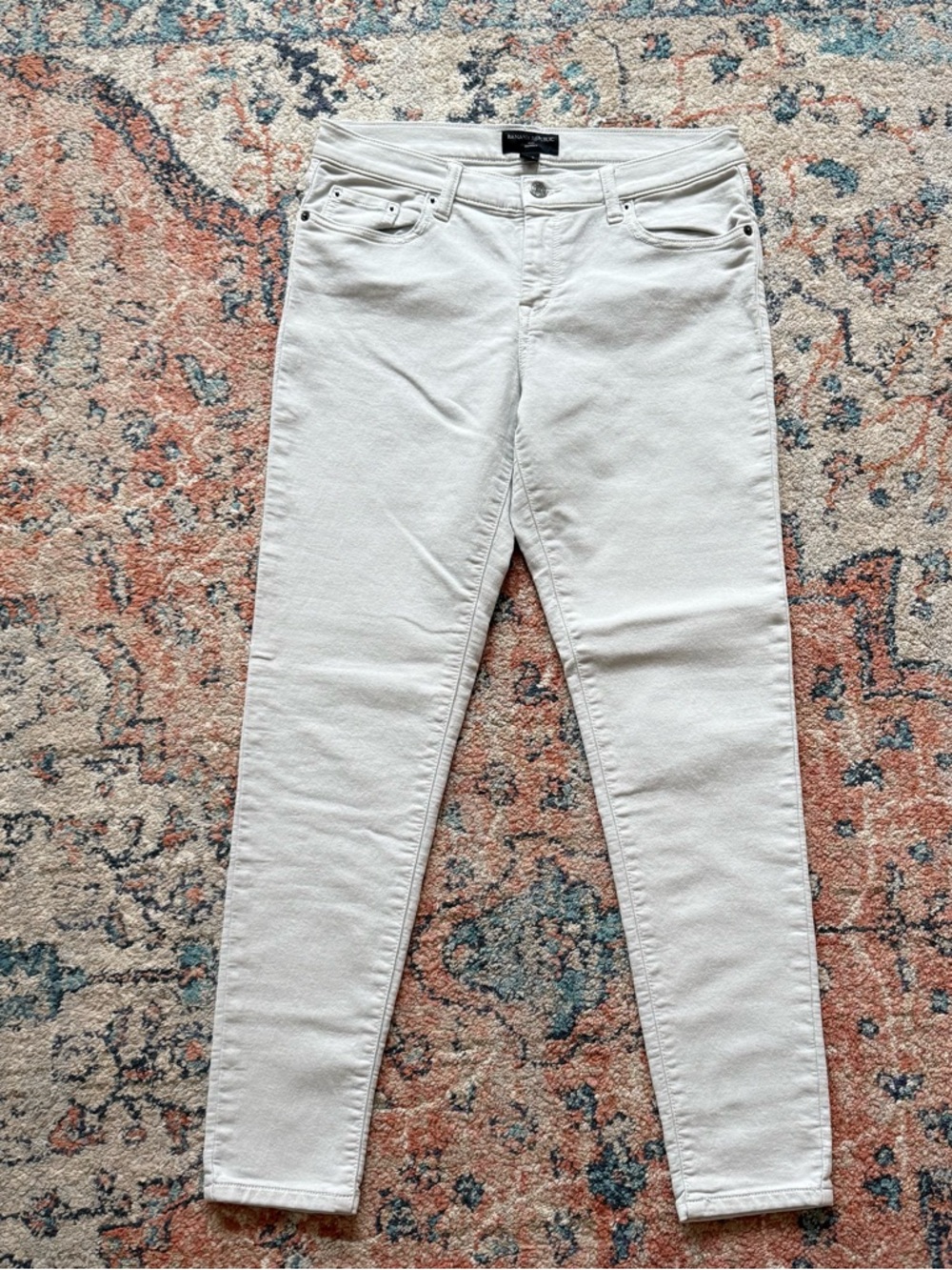 Banana Republic Women's Skinny Jeans in Light Grey